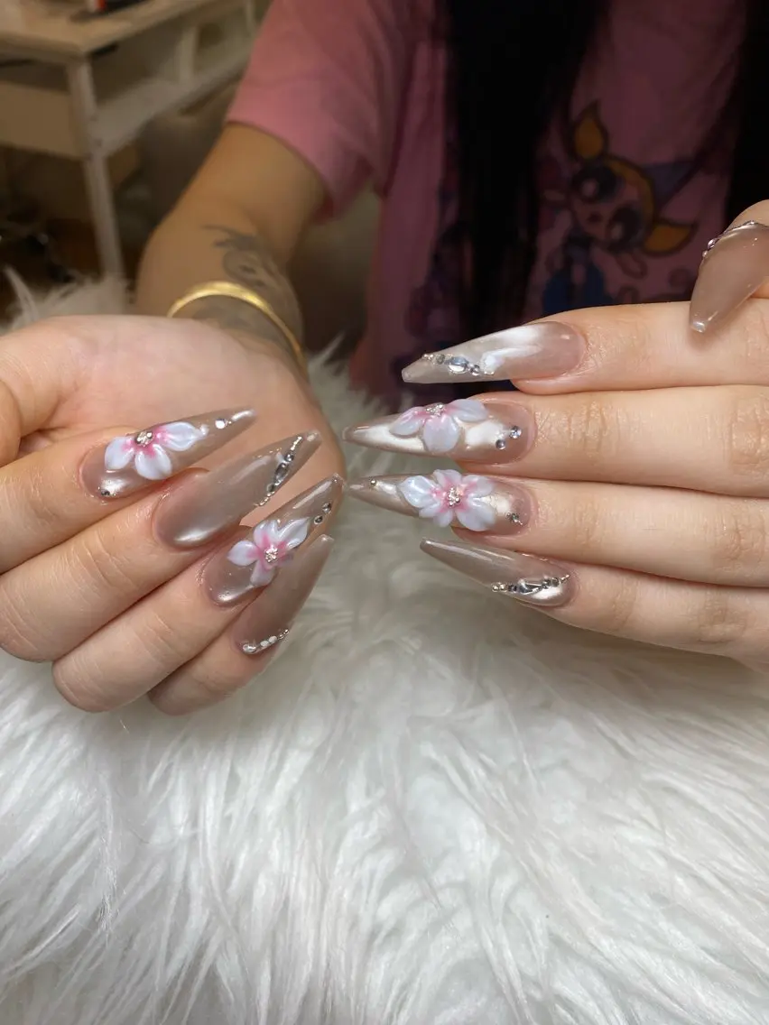 ネイル ハンドネイル ハンドケア REI NAILS SALONのネイルデザイン
