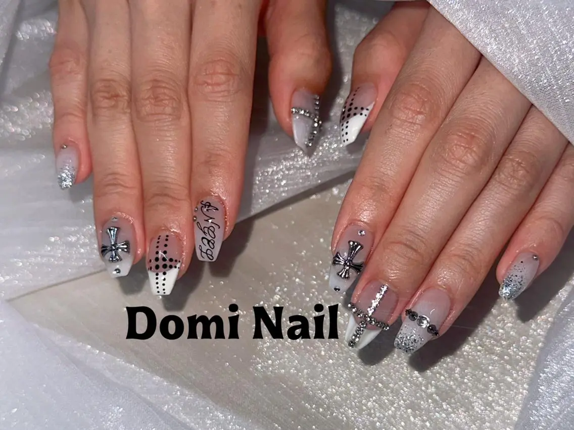 ネイル 持ち込み ハンドネイル Domi Nail Salonのネイルデザイン