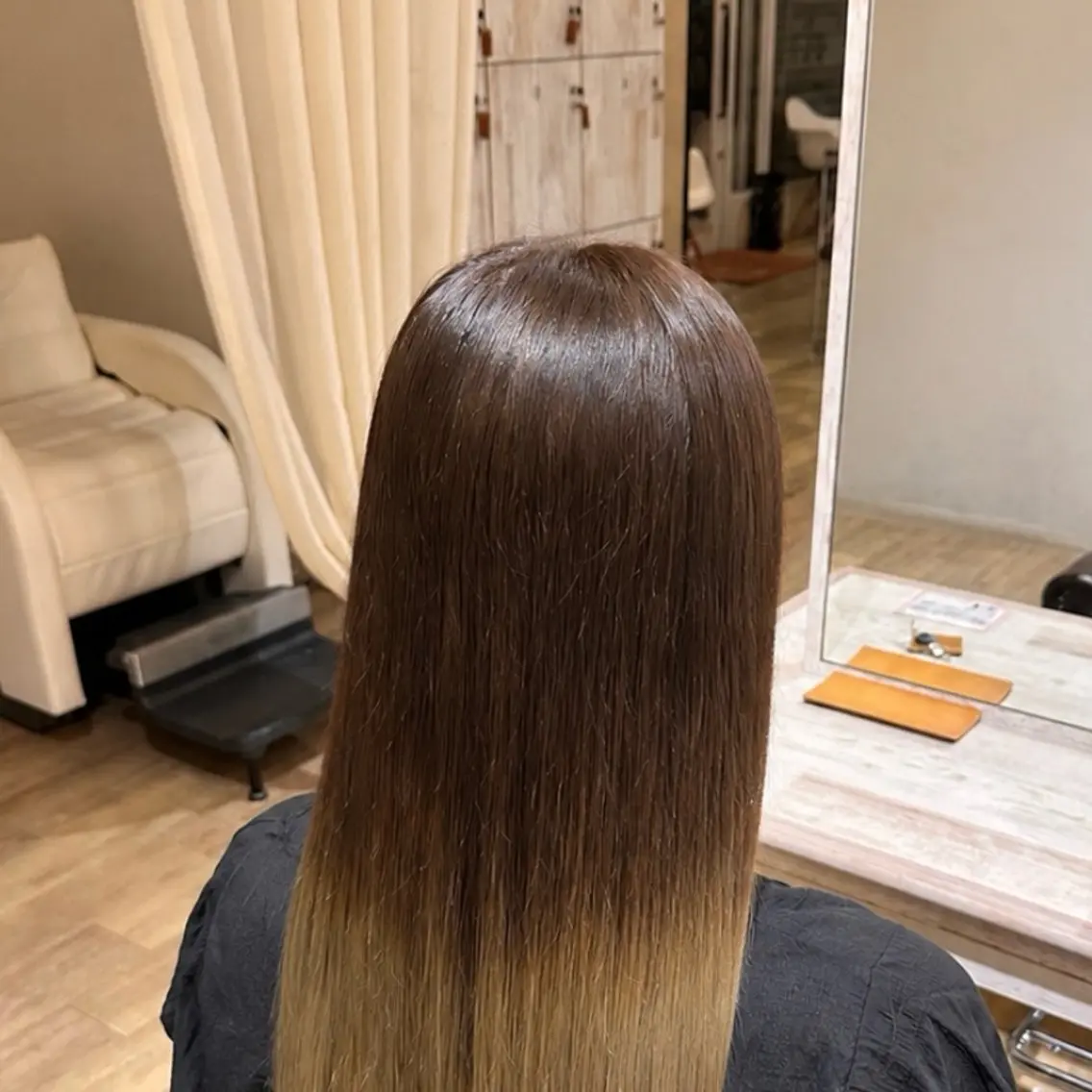 カラー ヘアカラー 加藤 真子のヘアスタイル