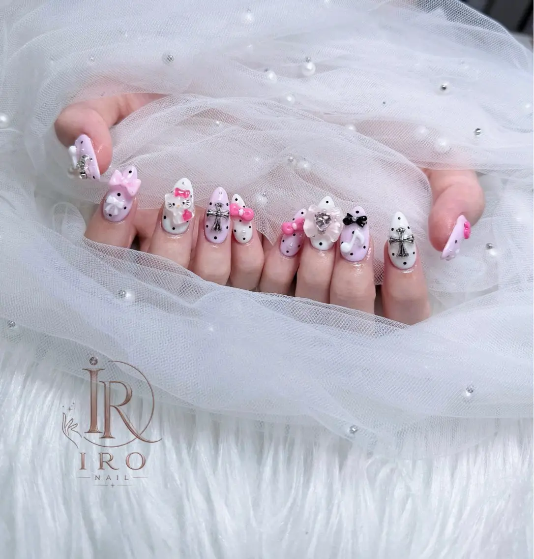 ネイル ハンドネイル IRO Nail Studioのネイルデザイン