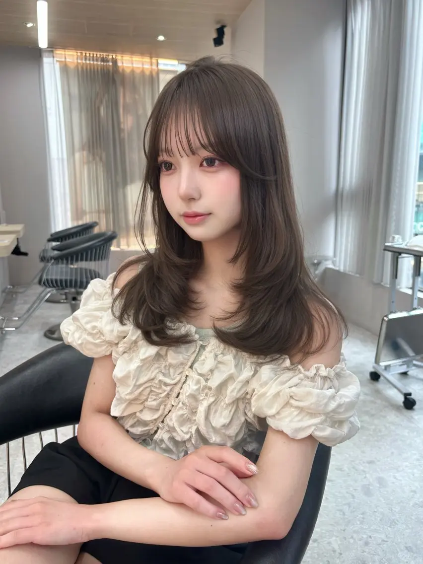 セミロング カラー ベージュカラー ブリーチ ブラウンカラー 透明感カラー ブリーチなしカラー カット ヘアカラー トリートメント うるツヤ♡顔周り Satsuki୨୧のヘアスタイル