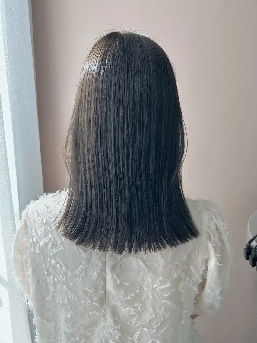 セミロング カラー ベージュカラー 透明感カラー オリーブベージュ カット ヘアカラー トリートメント hubhair レイヤー/透明感のヘアスタイル