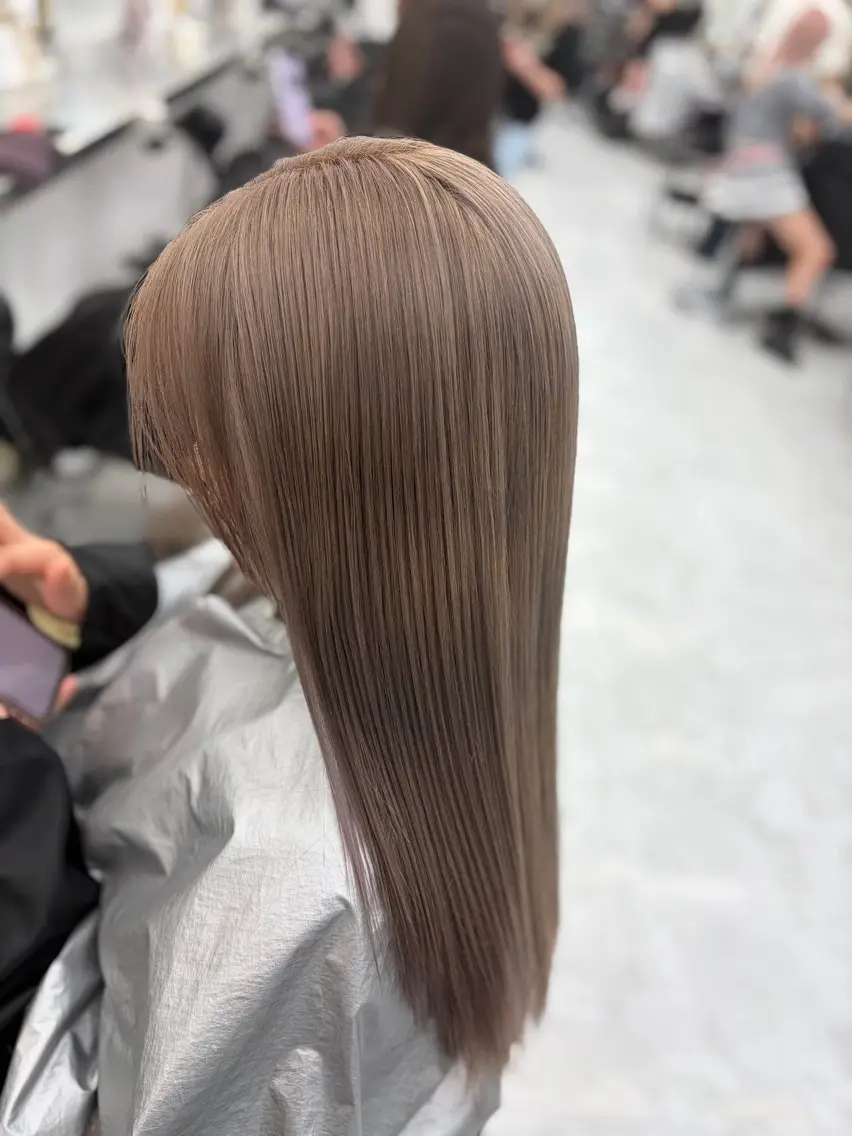 ロング ヘアカラー ヘアセット 艶髪ハイトーンカラー 渋谷🎀ririkaのヘアスタイル
