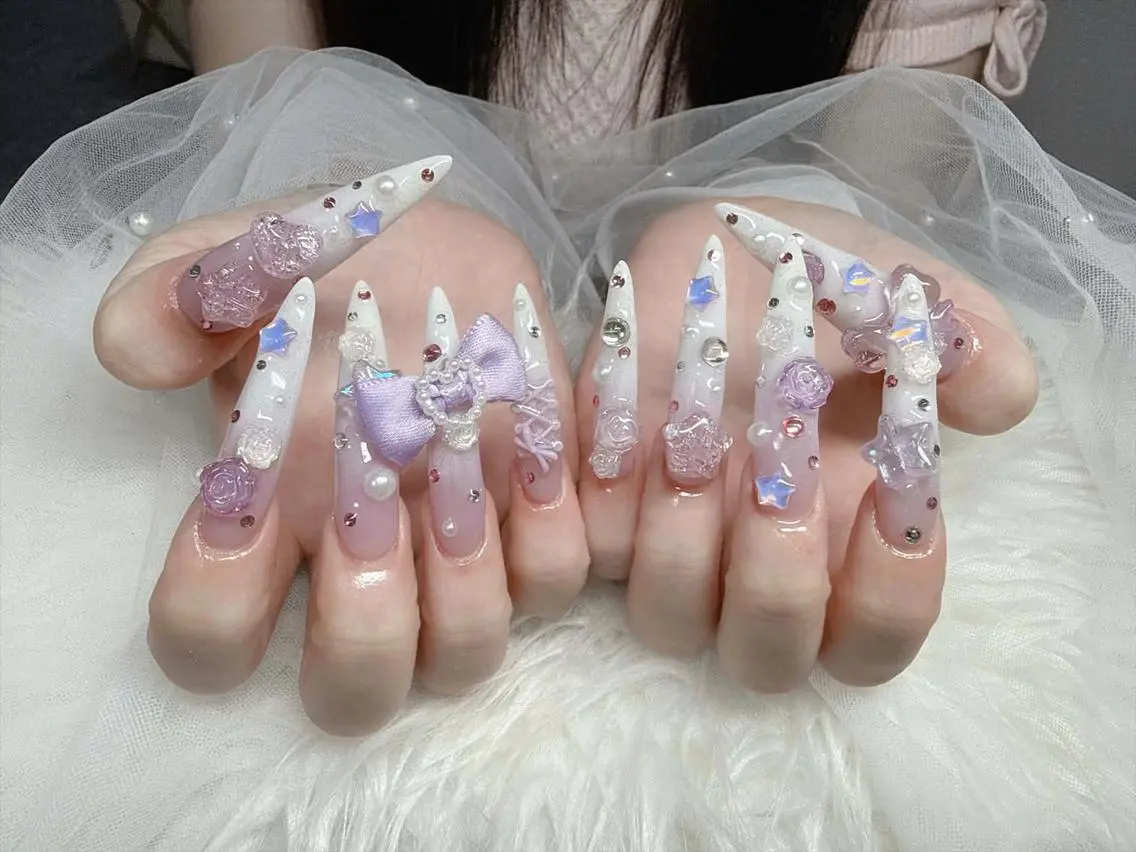 ネイル フレンチネイル ジェルネイル ハロウィン 韓国ネイル マグネットネイル ハンドネイル H.baby Nail Salonのネイルデザイン