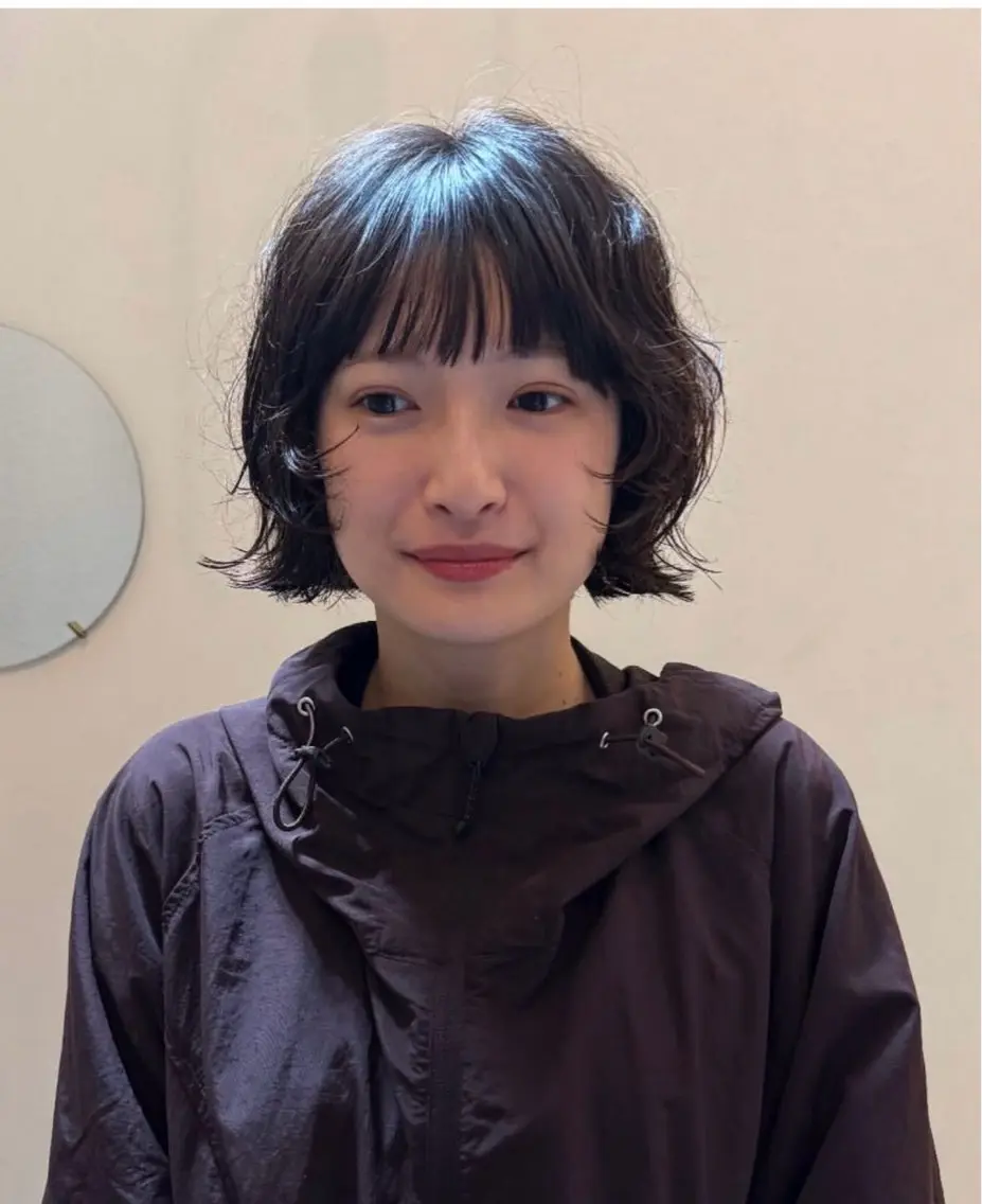 ショート パーマ，透明感カラー ／emiのヘアスタイル