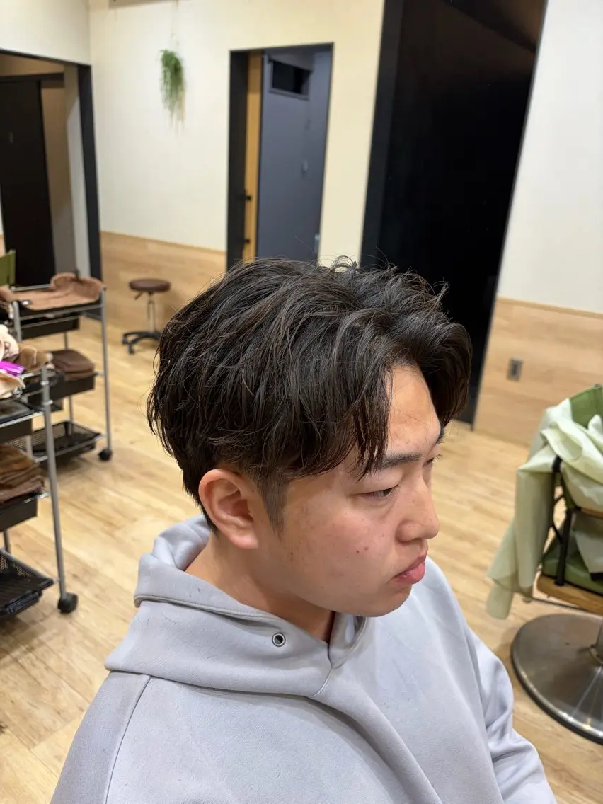 メンズ センターパート カット 小田 暉のヘアスタイル