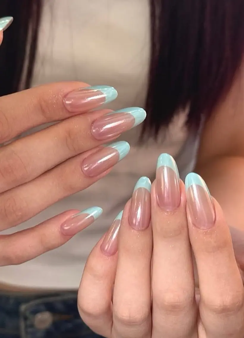 ネイル アートネイル ボルドー フレンチネイル ジェルネイル 氷ネイル・うるうるネイル ハンドネイル Julie Nail Hinのネイルデザイン