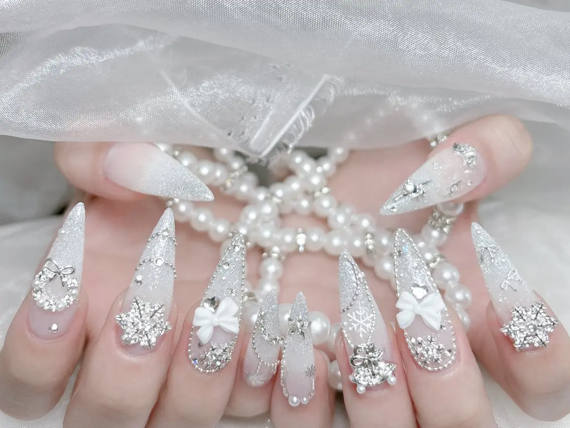 ネイル 成人式 ジェルネイル ロングネイル マグネットネイル ミディアムネイル ハンドネイル MoMoA Nail ネイル長さ出し専門店のネイルデザイン