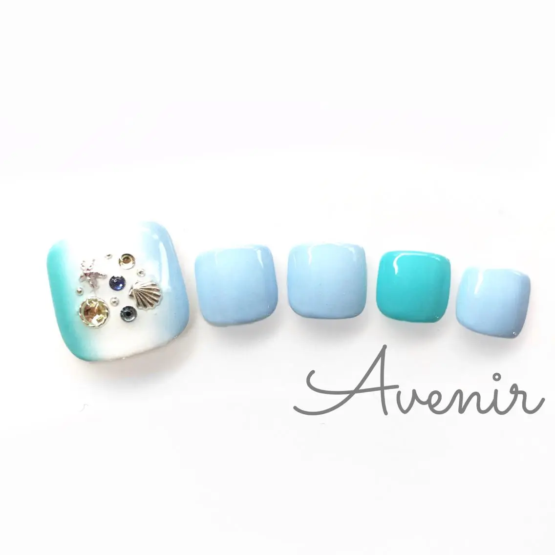 ネイル Avenir 表参道 nail&eye予約のネイルデザイン