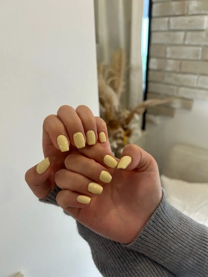 ネイル Salondevi2 isanaのネイルデザイン