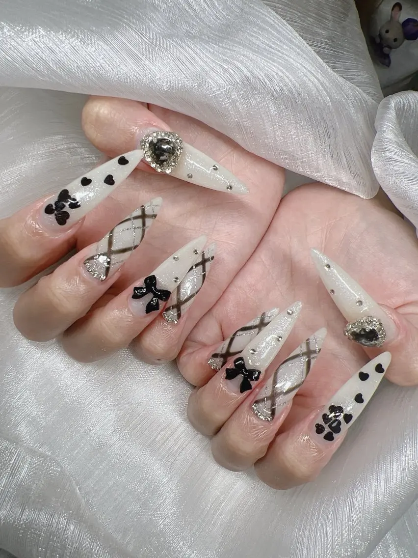 ネイル 長さ出し グラデーション キラキラネイル マグネットネイル ニュアンスネイル Lee Nails チップ長さだし専門店のネイルデザイン