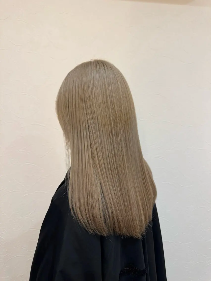 ロング カラー ヘアアレンジ 佐々木  まゆかのヘアスタイル