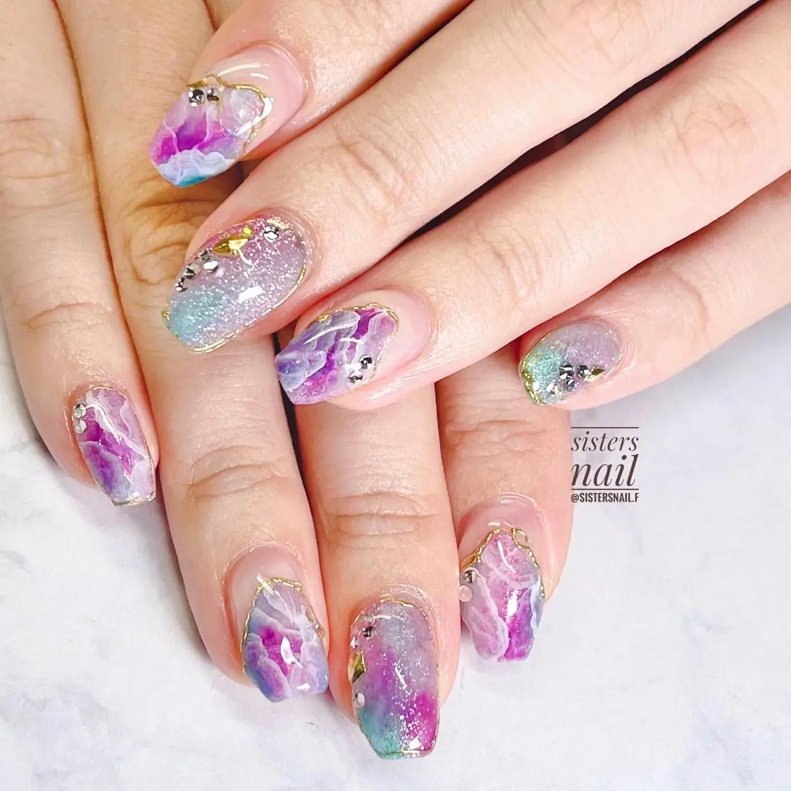 ネイル アートネイル フレンチネイル グラデーション キラキラネイル ミラーネイル sisters nail.fのネイルデザイン