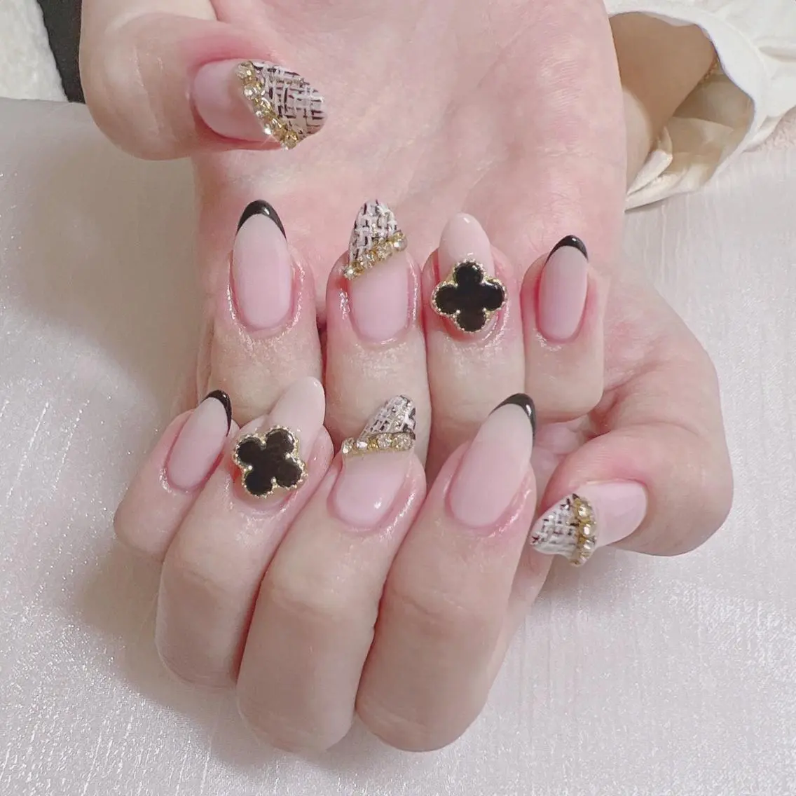 ネイル オーロラネイル フットネイル フレンチネイル ジェルネイル 韓国ネイル ハンドネイル ハンドケア 【ENサロン】 Rei🎀Nailのネイルデザイン