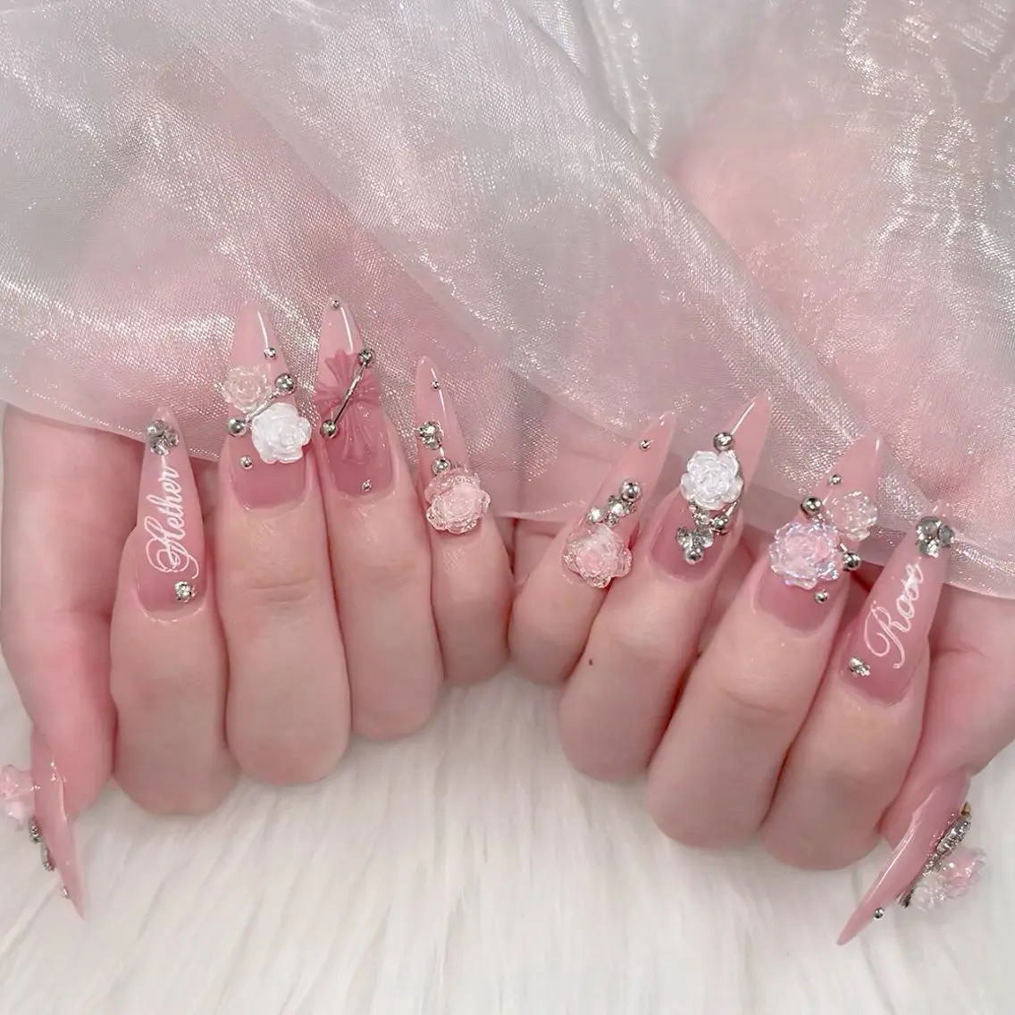 ネイル オーロラネイル 長さ出し フラッシュネイル フレンチネイル ジェルネイル ハンドネイル ハンドケア CiCi Nail Salonのネイルデザイン