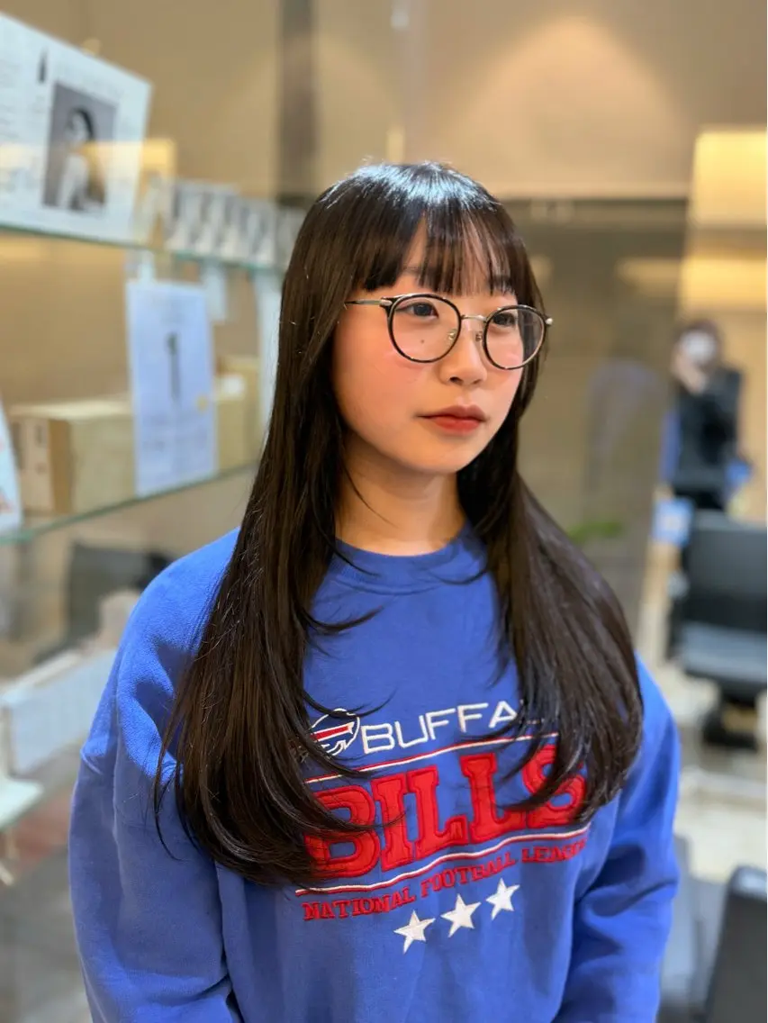 ロング ロングレイヤー レイヤーカット ロング 中西 リナのヘアスタイル