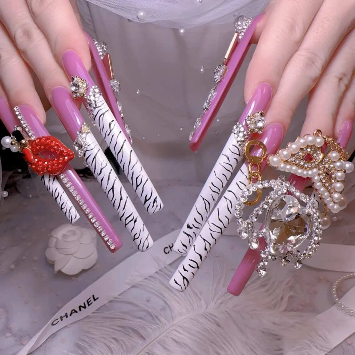 ネイル オーロラネイル フットネイル 韓国ネイル ラメ(グリッター) ラメグラデーション Belle nail salon 新小岩のネイルデザイン
