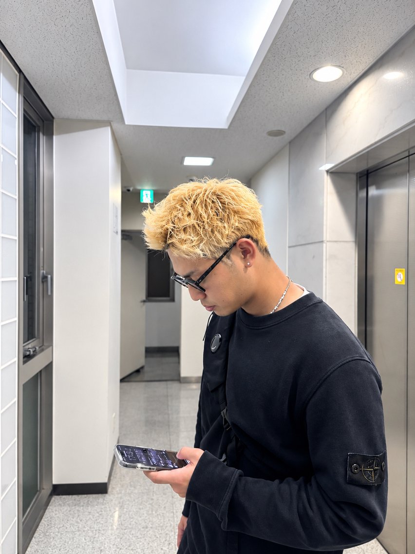 カラー メンズ メンズパーマ スパイキーショート 波巻きパーマ 縮毛矯正 カット ヘアカラー カナモリ メンズカット/パーマのヘアスタイル