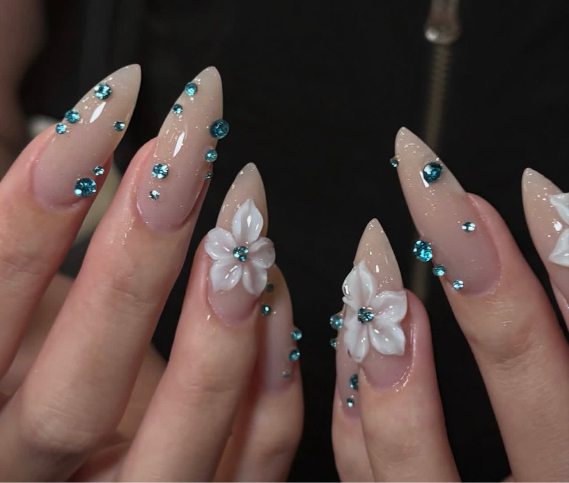 ネイル ハンドネイル NiJi Nailsのネイルデザイン