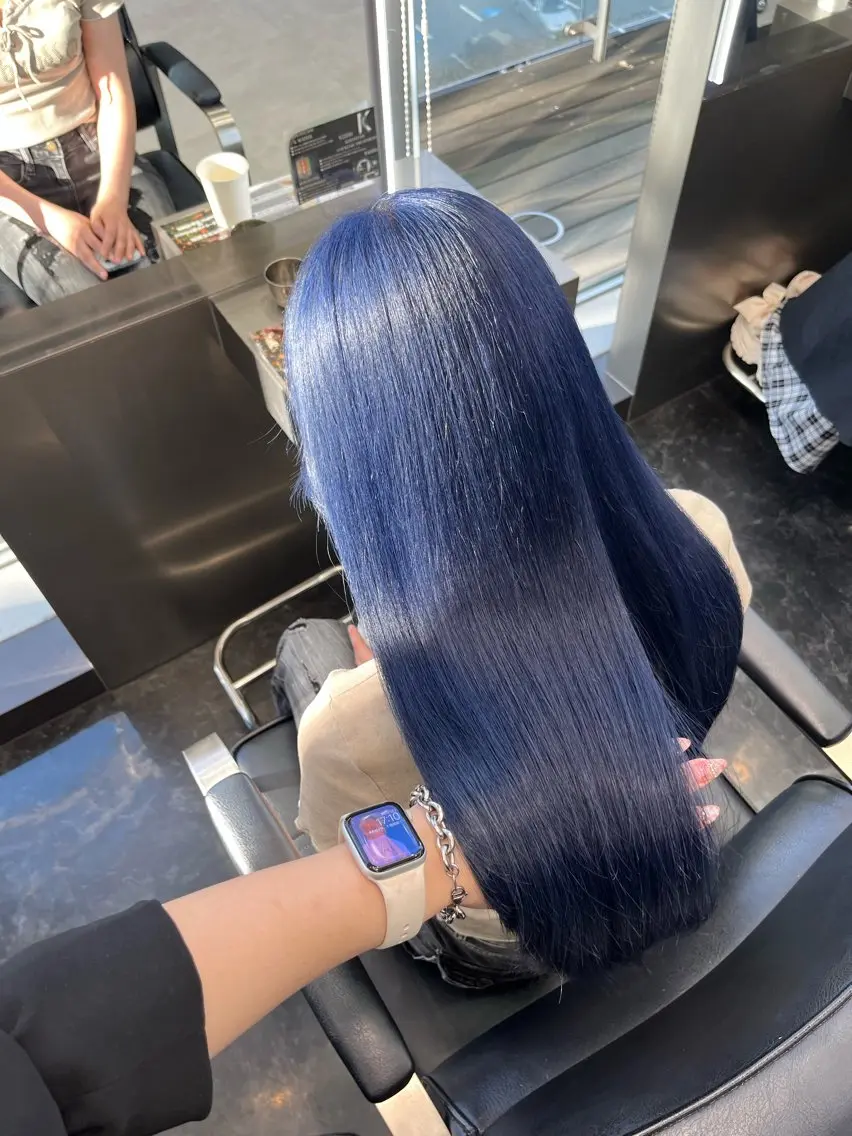 ロング カラー ヘアアレンジ ブルーカラー ケアカラー 透明感カラー ネイビーカラー オレンジ カット ヘアカラー トリートメント ヘアセット ハイトーン/透明感 髪質改善/rinaのヘアスタイル