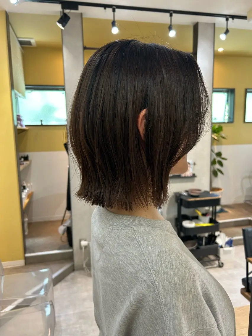 ショート ボブレイヤー ボブ レイヤーカット 外ハネヘア カット トリートメント hubhair レイヤー/透明感のヘアスタイル