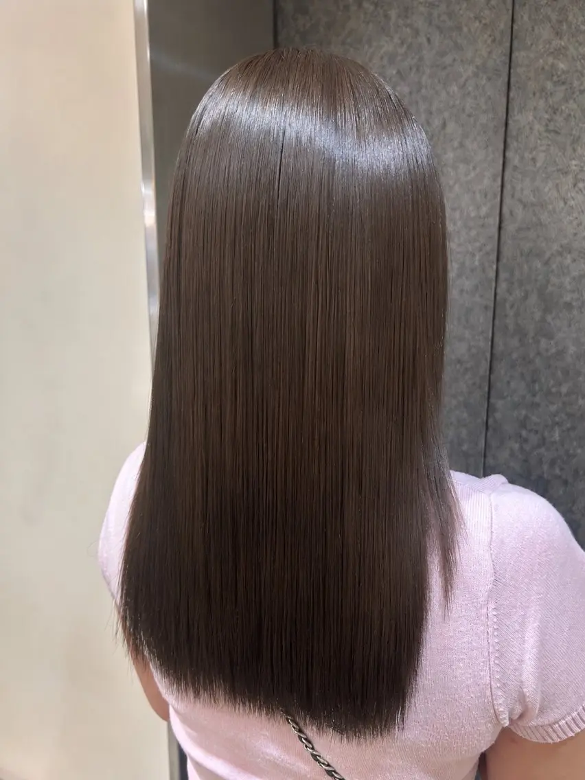 ロング ヘアカラー sia / eruのヘアスタイル