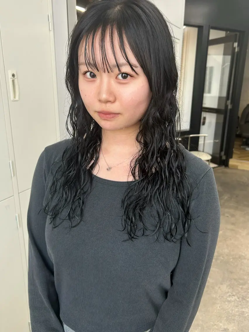 ロング カラー カット ヘアカラー トリートメント 縮毛矯正🫧透明感 カラー メンズカットのヘアスタイル