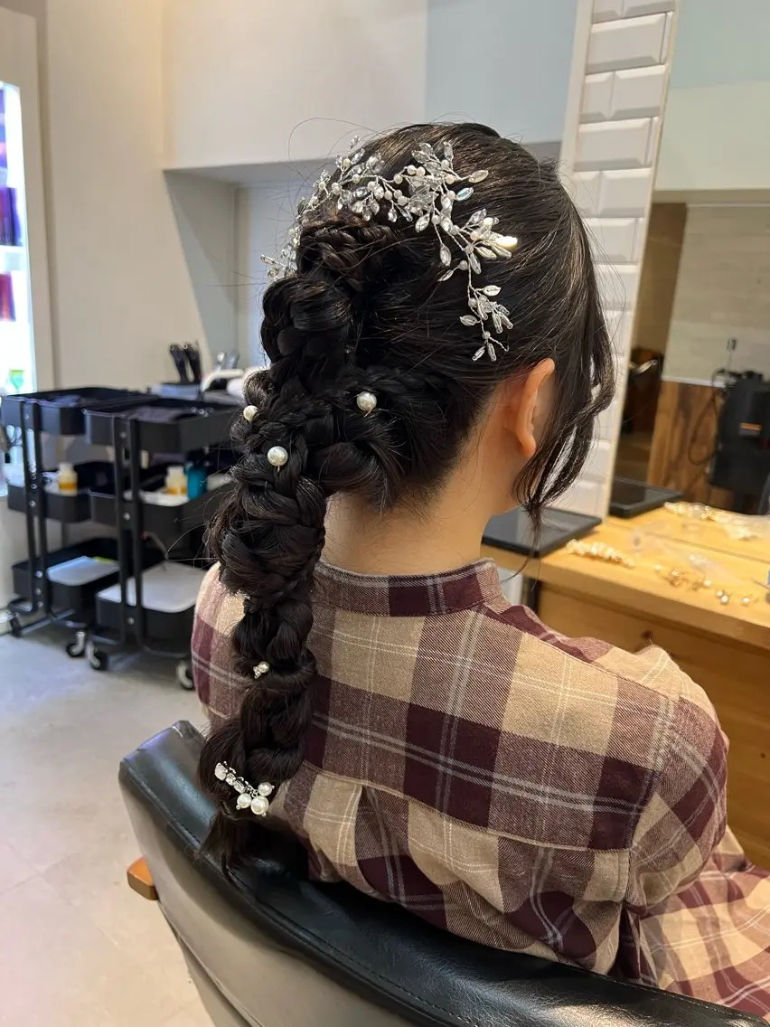 ヘアアレンジ 結婚式・ブライダル MATSU 🌟個性派カラーのヘアスタイル