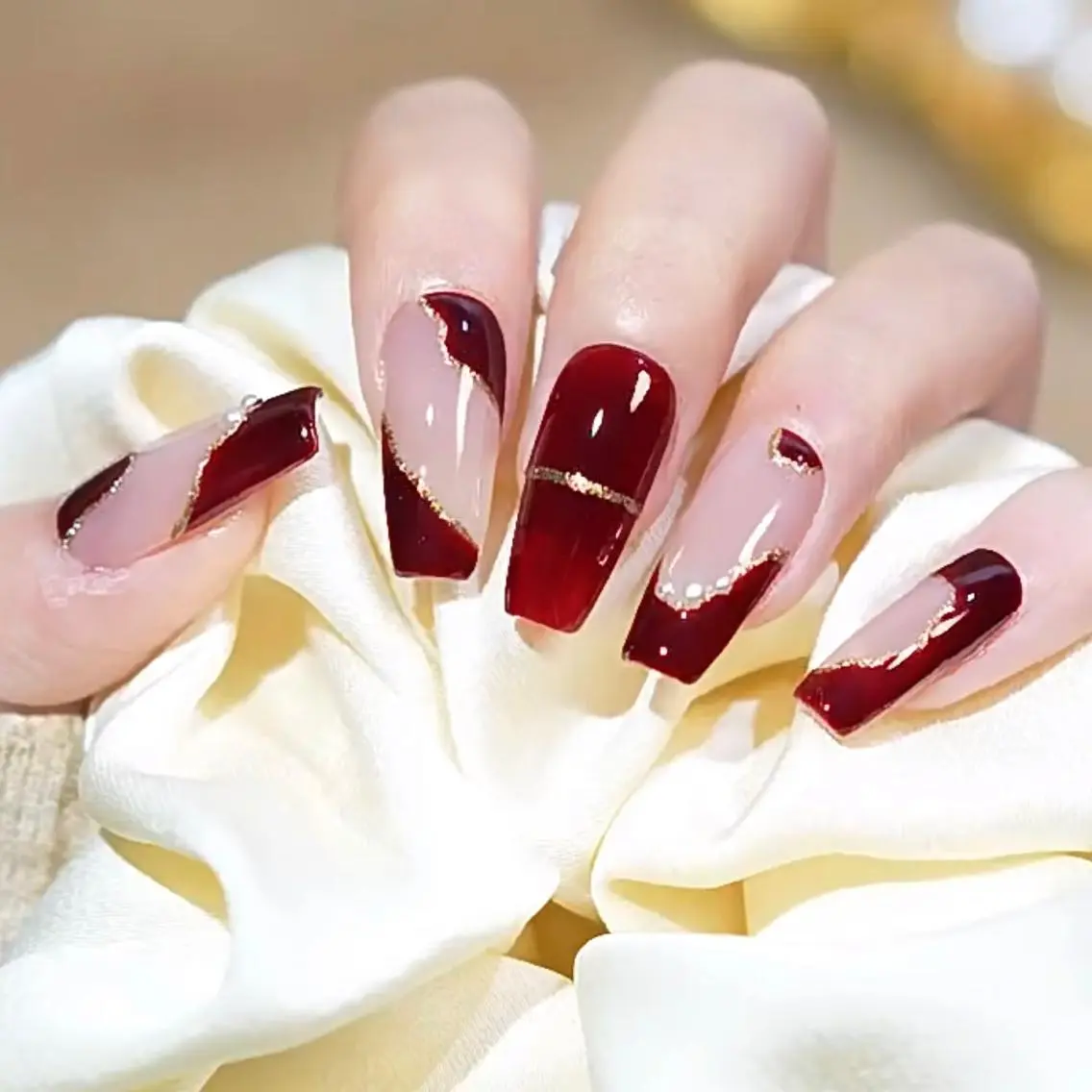 ネイル ハンドネイル Queens ciciのネイルデザイン
