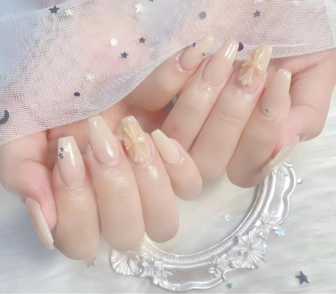 ネイル チークネイル 長さ出し フレンチネイル ジェルネイル グラデーション THANHTHANH NAILのネイルデザイン