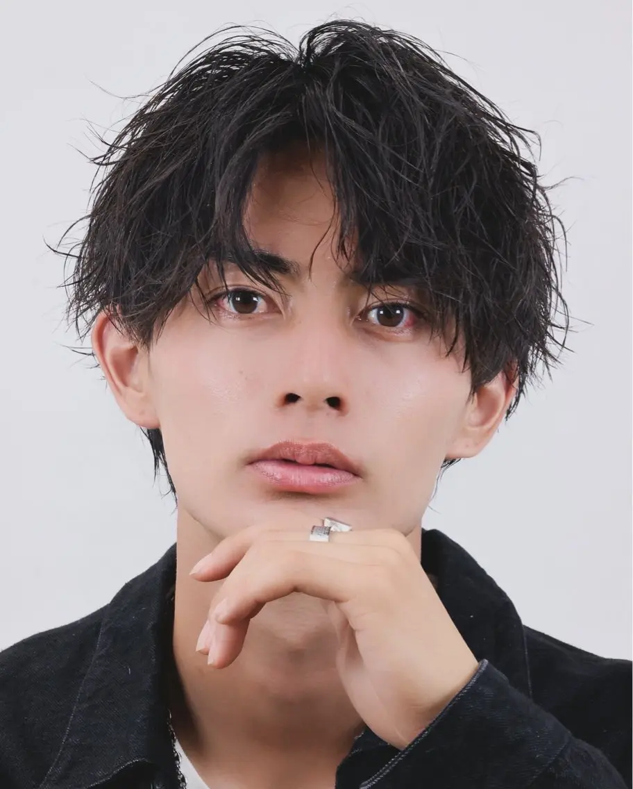 ショート パーマ メンズ メンズパーマ ツイストスパイラルパーマ スパイラルパーマ ヘアセット メンズ新宿/縮毛/ ブリーチ/パーマのヘアスタイル