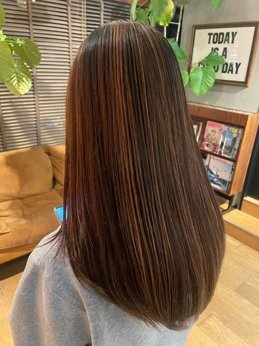 カラー ハイライトカラー TETOTE三宮 ioriのヘアスタイル