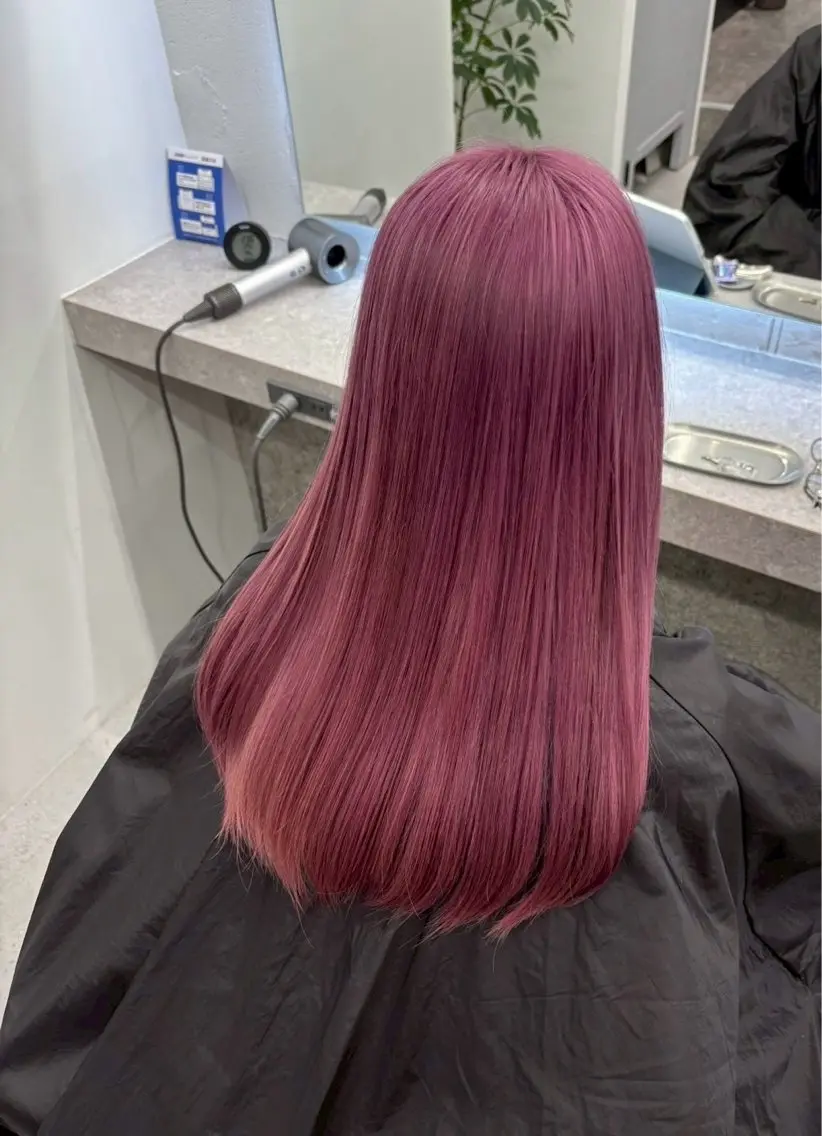 カラー ブリーチ ヘアカラー トリートメント 伊藤 陽菜のヘアスタイル