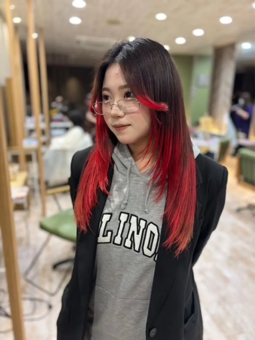 セミロング カラー デザインカラー レイヤーカット そうや 🐺のヘアスタイル