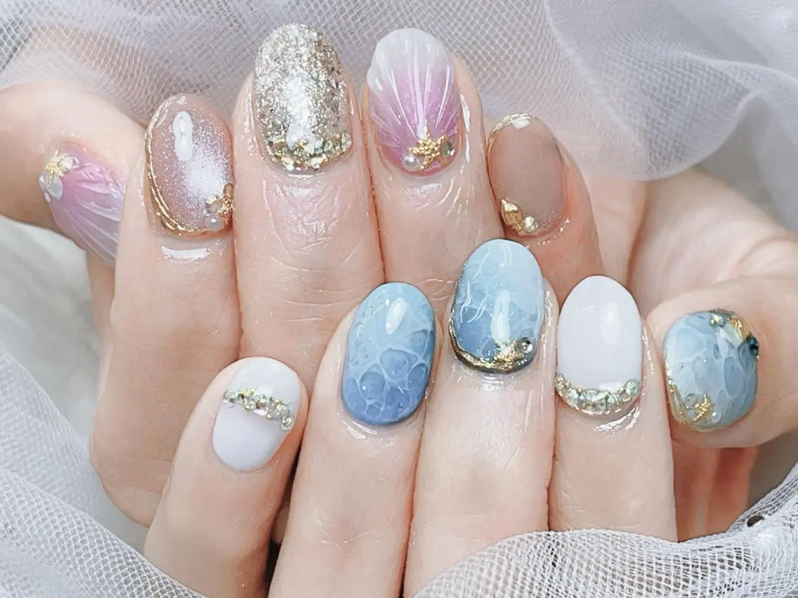 メンズ ネイル アートネイル フレンチネイル ジェルネイル キラキラネイル パラジェル Bloom kabukiのネイルデザイン