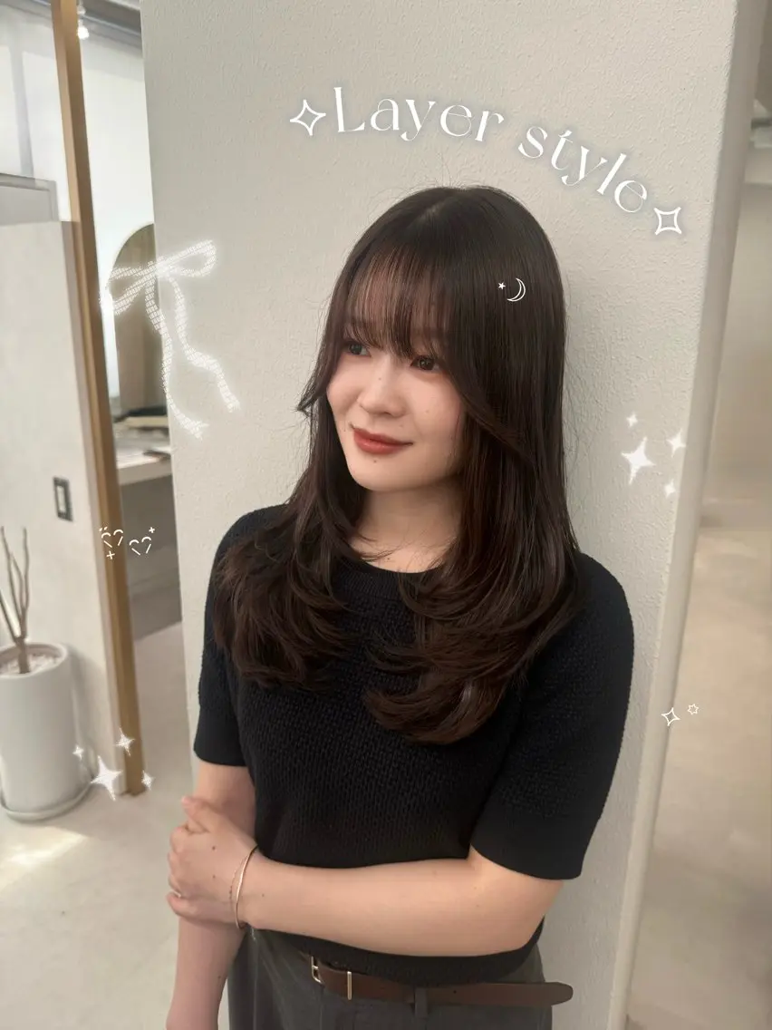 セミロング レイヤーカット SLASHスラッシュ 小西結奈のヘアスタイル