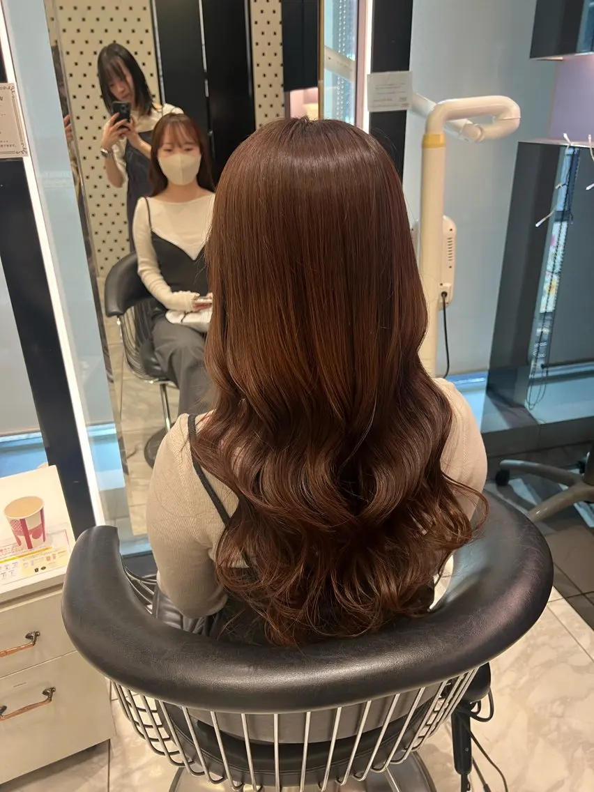 ロング パーマ カット ヘアカラー コテ巻きパーマ💙 シノヤユイのヘアスタイル