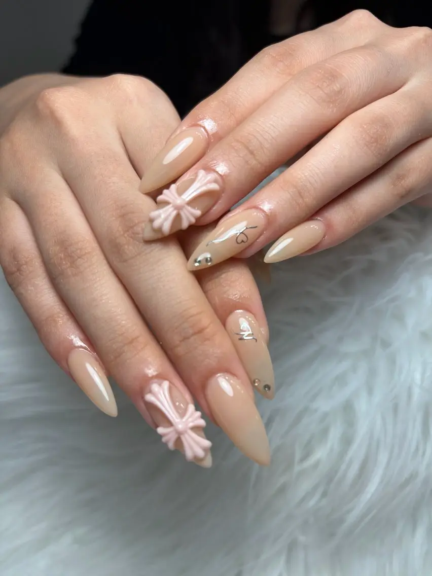 ネイル アートネイル 長さ出し ジェルネイル 韓国ネイル マグネットネイル ハンドネイル Cloudy Chan Nailのネイルデザイン