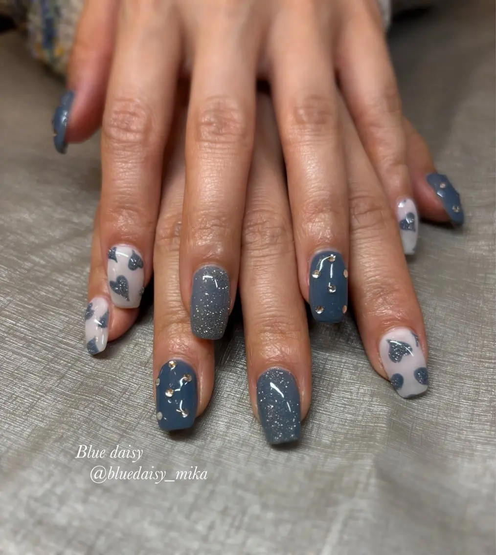 ネイル フラッシュネイル ハート キラキラネイル 持ち込み バレンタイン ハンドネイル Blue daisy 栄本店のネイルデザイン