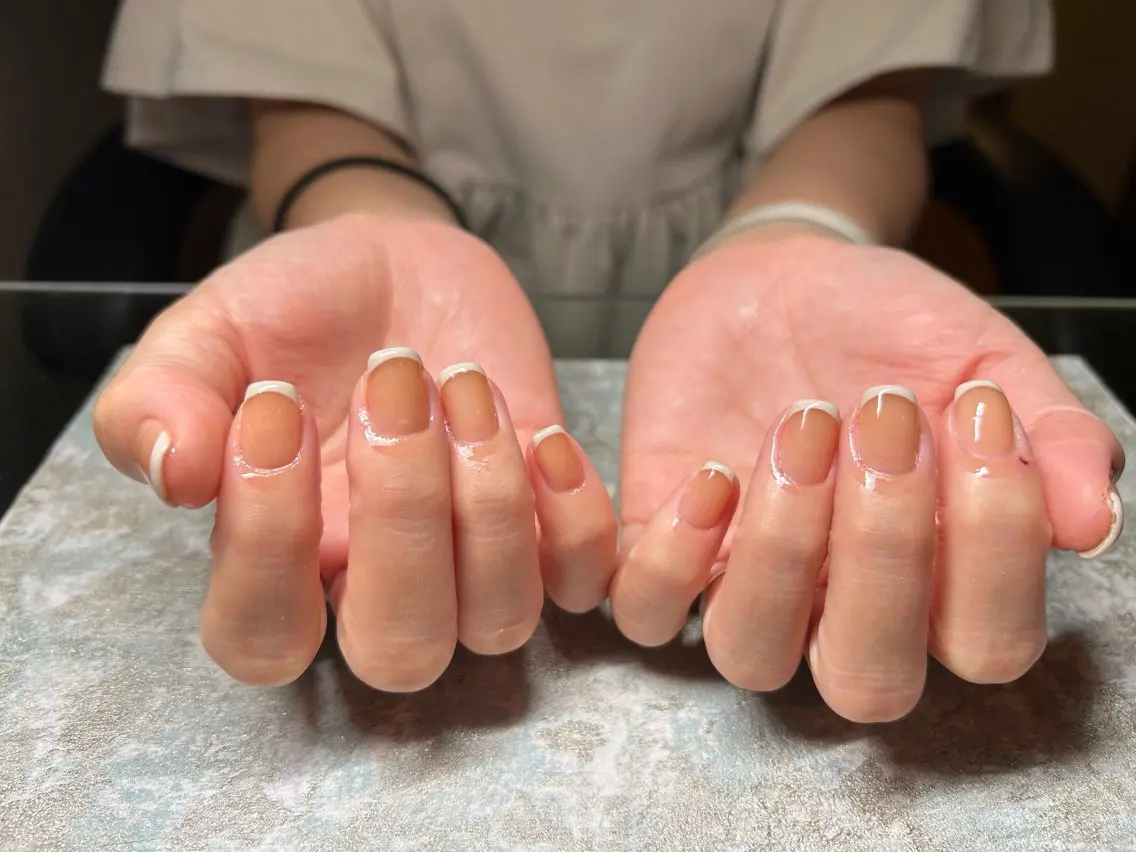 ネイル フレンチネイル ハンドネイル Lisa’s Salonのネイルデザイン