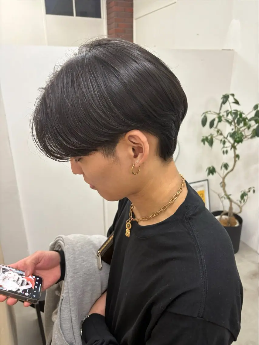 ショート メンズ センターパート マッシュ 刈り上げ person♡kii マオのヘアスタイル
