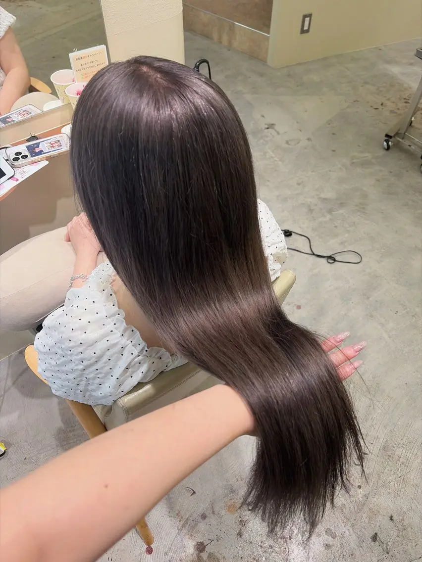 ロング ヘアカラー ✨艶々ベージュカラー 🫧/ Ririkaのヘアスタイル