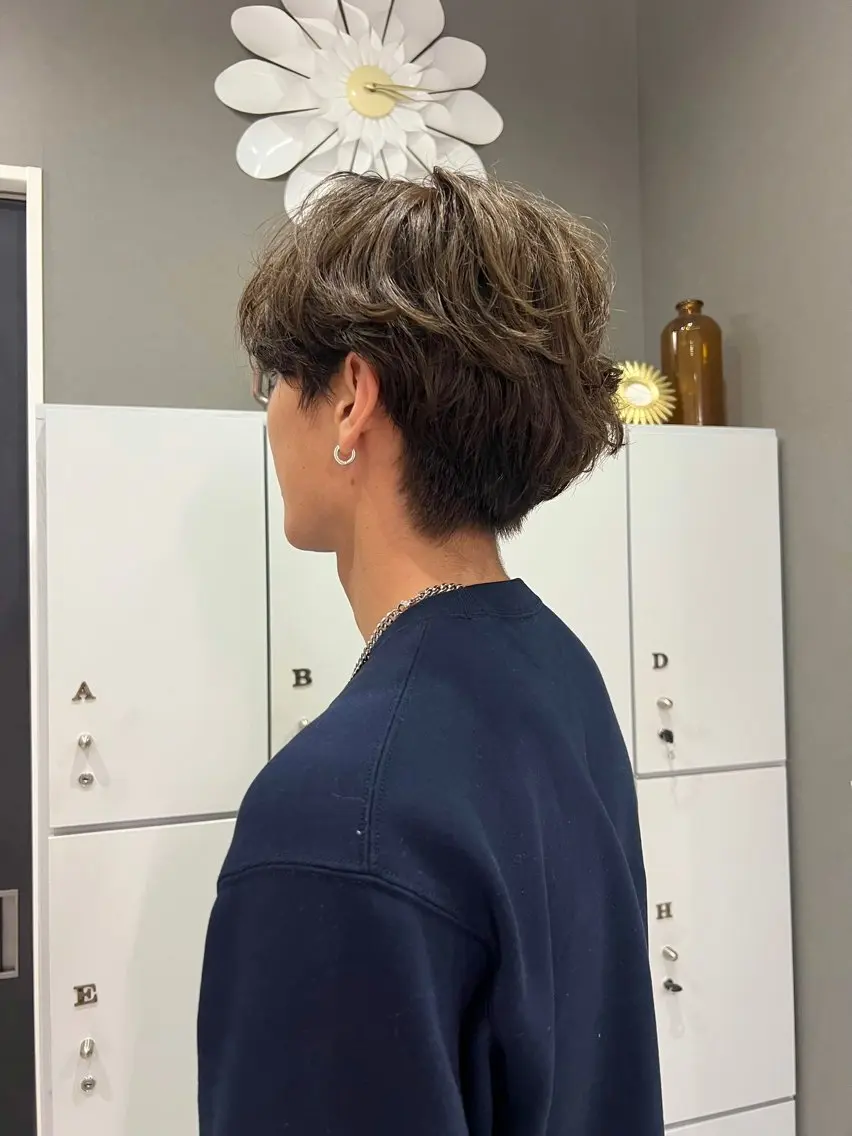 ショート メンズ ヘアカラー 佐藤 玲杏のヘアスタイル
