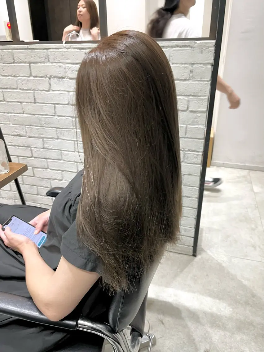 ロング カラー アディクシーカラー ベージュカラー 透明感カラー グレージュ ヘーゼル カット ヘアカラー トリートメント 🌈外国風ハイライト こうたろうのヘアスタイル