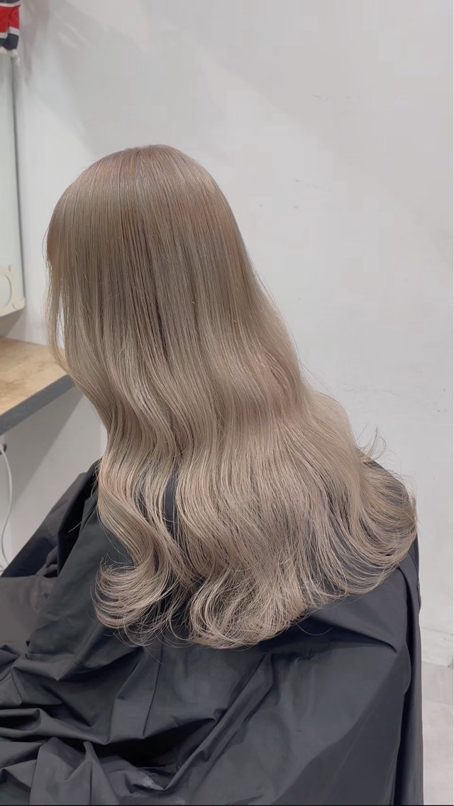 ロング ヘアカラー トリートメント ヒロミ/ミルクティー /ブロンド/ピンクのヘアスタイル
