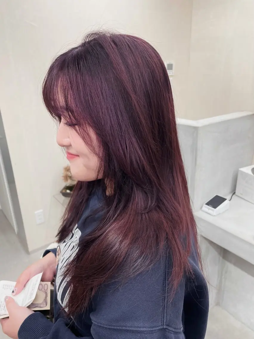 セミロング カラー ブリーチ 髪質改善 松村 友里圭のヘアスタイル