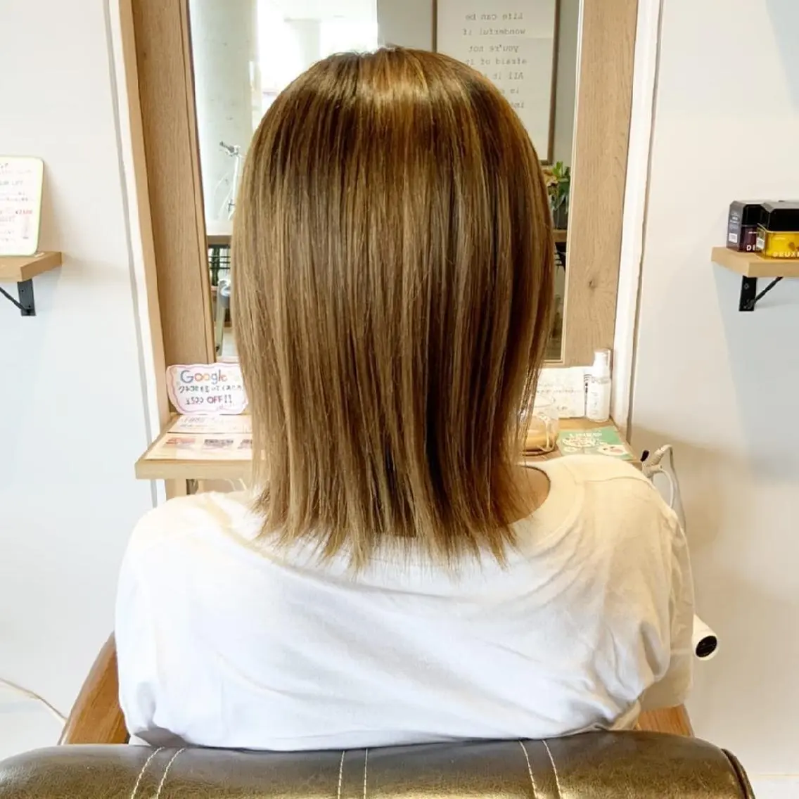 カラー アッシュ ベージュカラー ハイトーンカラー 堀 望美のヘアスタイル
