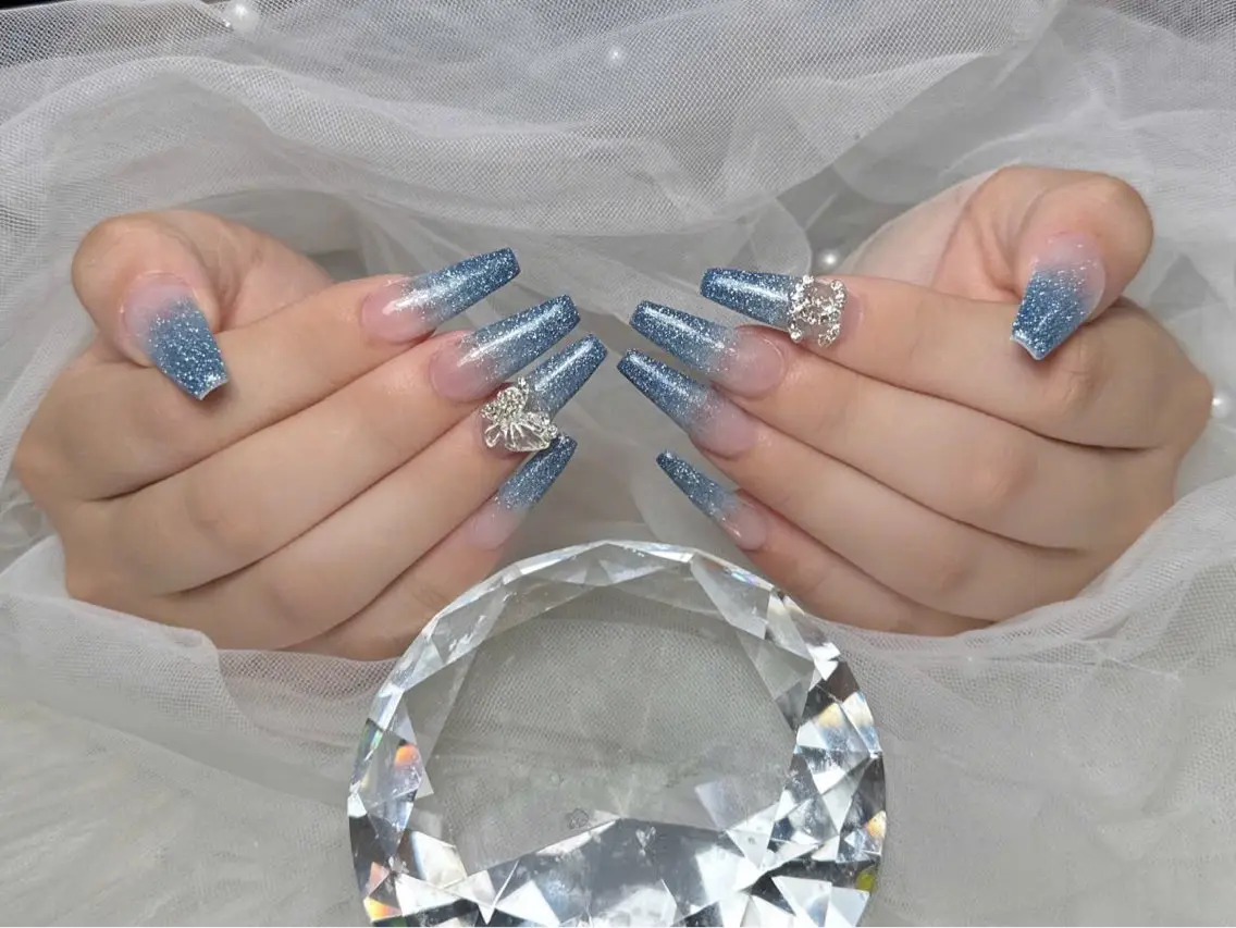 ネイル 長さ出し ジェルネイル 韓国ネイル マグネットネイル 持ち込み ハンドネイル SHE NAILのネイルデザイン