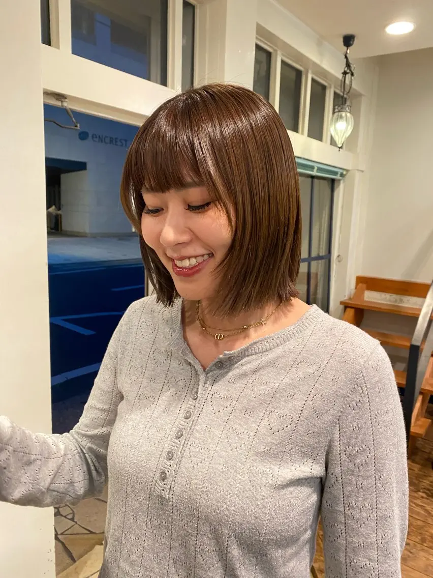 ミディアム カラー 顔周りカット 縮毛矯正 ソノダ リコのヘアスタイル