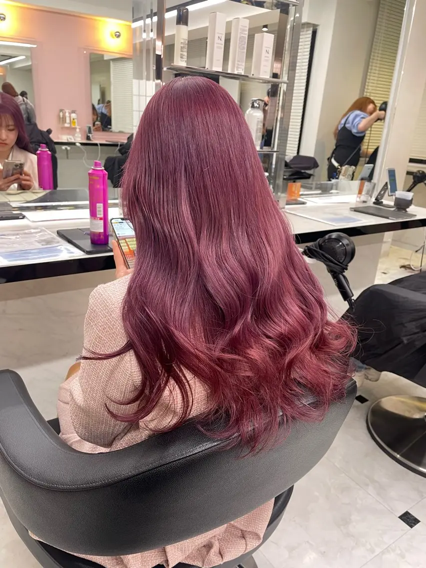 ロング カラー ヘアアレンジ ブリーチ ダブルカラー ピンクカラー ヘアカラー ピンク・ベージュ🩰 カラー🫧とらのヘアスタイル